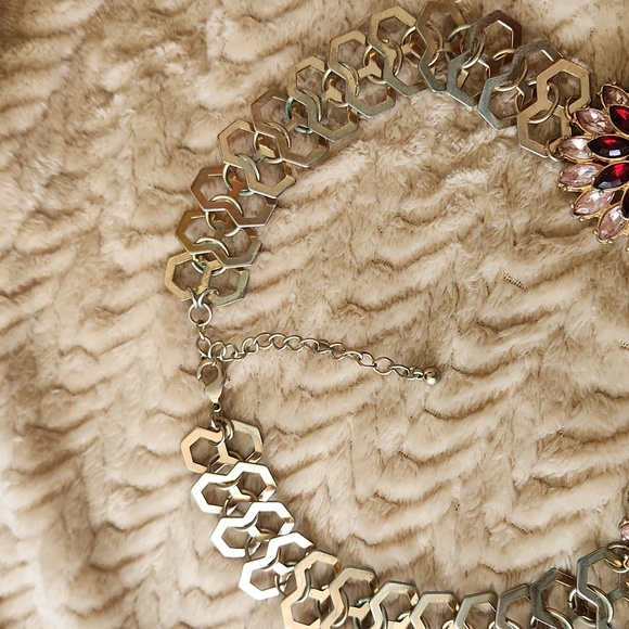 Vintage Flower Burst Choker - Picture 4 of 7